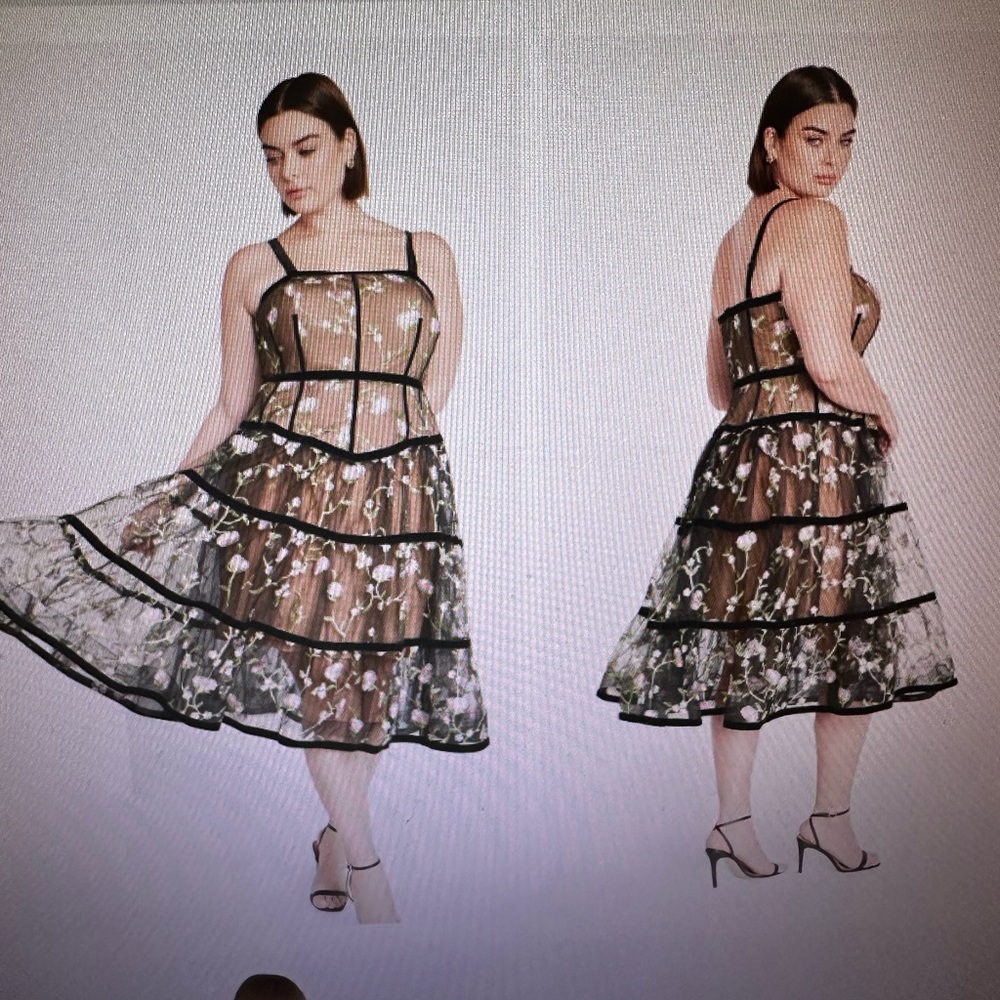 City Chic - Floral Splendour Dress